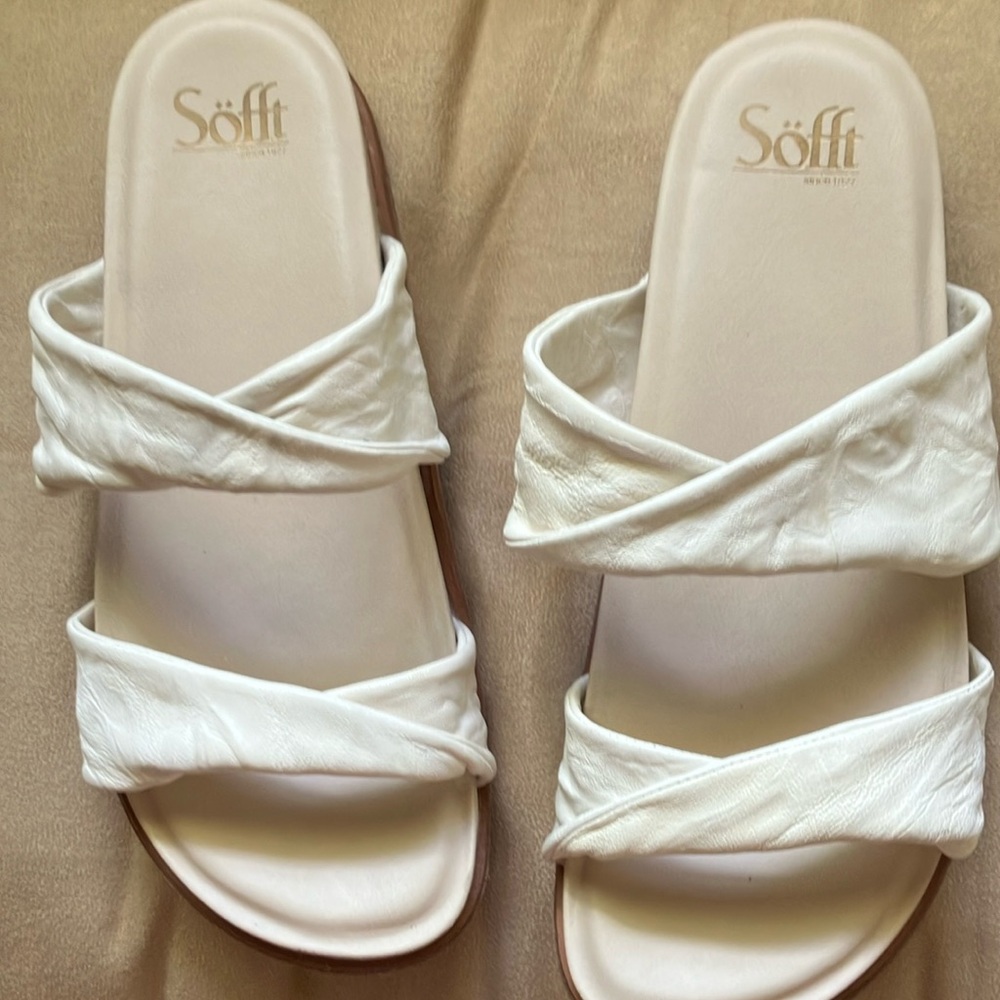 Sofft White Crisscross Sandals